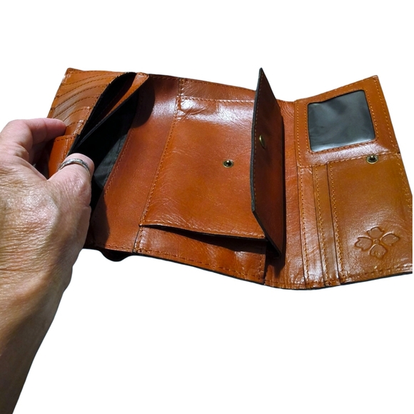 Patricia Nash Studded Coin Rivoli Wallet Clutch in Cognac Brown - Picture 7 of 12